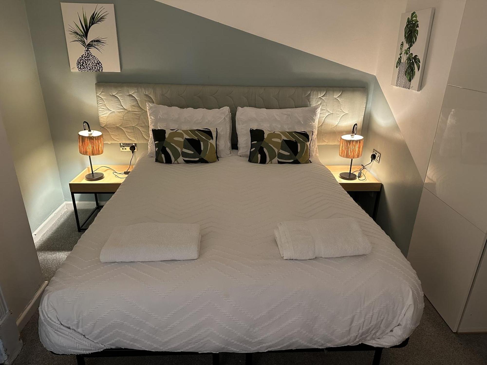 Town Centre Apartment With Hot Tub Cheltenham Exterior foto
