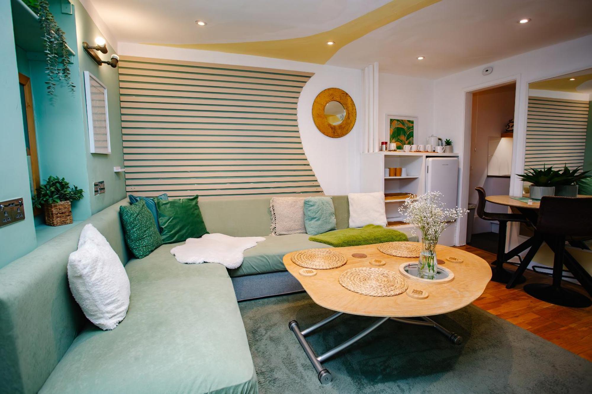 Town Centre Apartment With Hot Tub Cheltenham Exterior foto