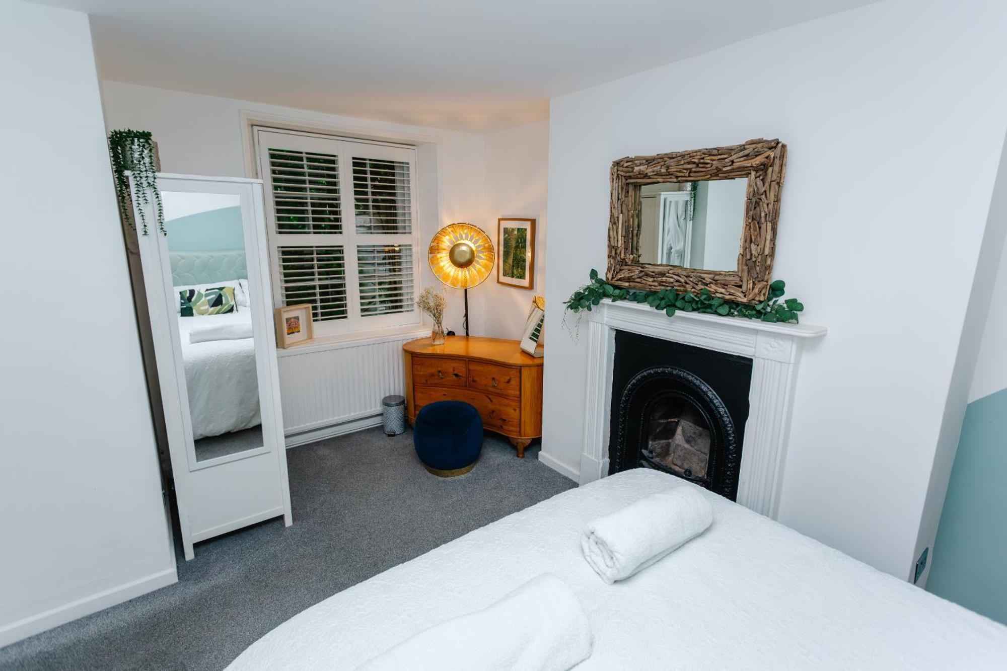 Town Centre Apartment With Hot Tub Cheltenham Exterior foto